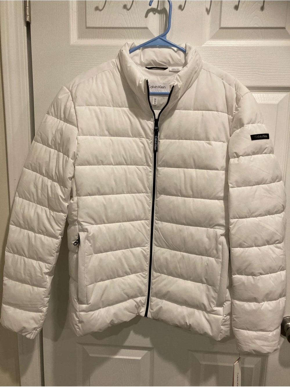 Calvin Klein Men’s White Puffer Jacket Black Zip Trim Size M NWT